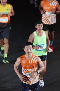 BIB: 24192, 275
                            <button type="button" onclick="openModal(23009968)" class="btn btn-primary btn-sm float-right btn-popup" data-toggle="modal" data-target=".modal-high-quality">
                        <i class="fas fa-shopping-cart"></i> Add to Cart
                    </button>
                                            <button type="button" onclick="isThisMe(23009968, true)" class="btn btn-success btn-sm float-right btn-popup btn-isme hidden" data-toggle="tooltip" data-placement="bottom" title="นี่คือรูปของคุณใช่ไหม คลิกที่นี่เพื่อเอาเข้าอัลบั้ม">
                        <i class="fas fa-plus"></i> Add to album
                    </button>
                    <button type="button" onclick="isThisMe(23009968, false)" class="btn btn-warning btn-sm float-right btn-popup btn-isnotme hidden">
                        <i class="fas fa-ban"></i> Remove from album
                    </button>